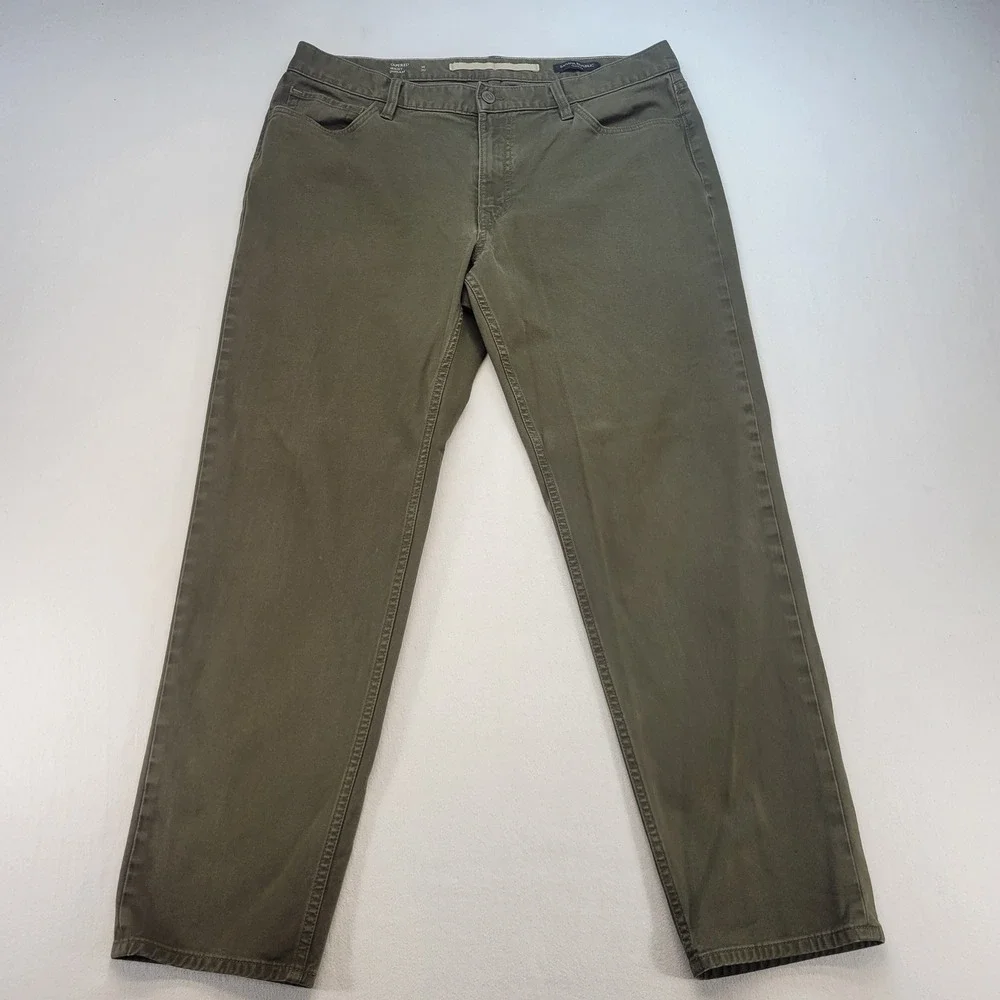 Banana Republic Traveler Pants Mens 36x30 Olive Green Tapered Fit Chino